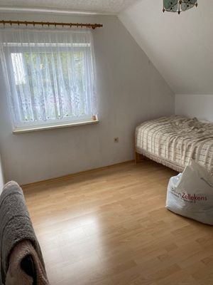 Schlafzimmer DG