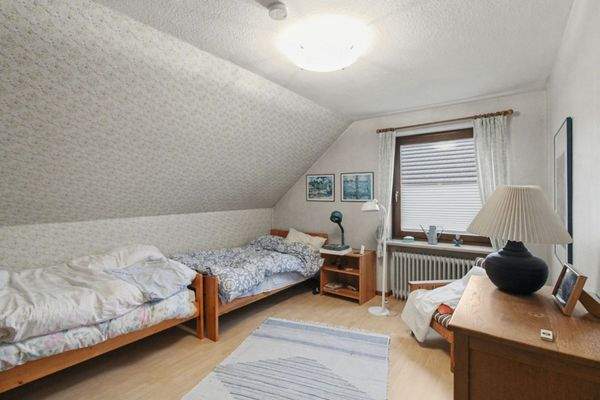 Schlafzimmer DG
