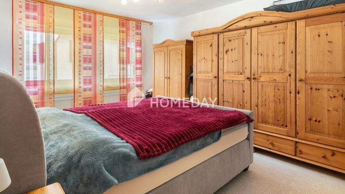 1. OG Schlafzimmer 1