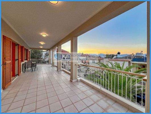 fdf82fff386648db8f11f28ffd7653ce-original