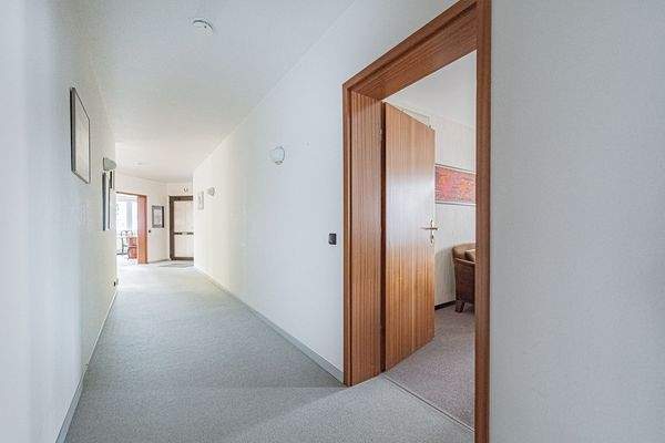 Flur - Gegenansicht.jpg