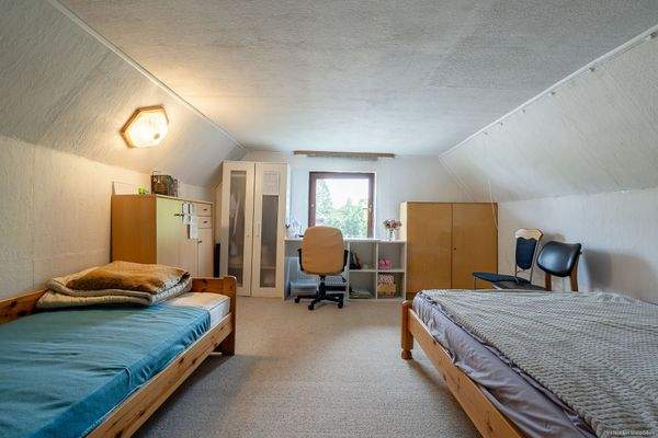 vorderer Wohnbereich, Wohnnebenraum im Dachgeschoss