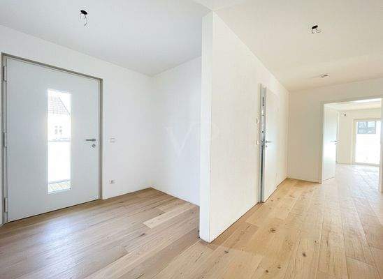 Eingang mit Garderobennische