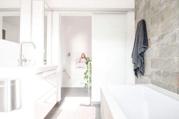 Badezimmer mit Wanne (6).jpeg