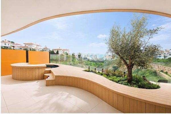 Sea-View Apartment in El Higuerón, Fuengirola with Jacuzzi