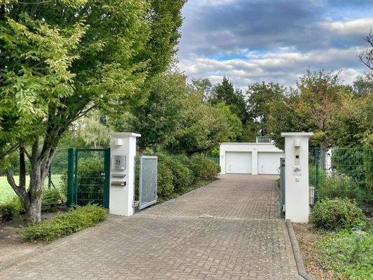 Zufahrt zum Grundstück