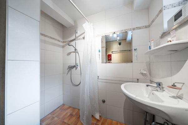 Badezimmer im Kellergeschoss