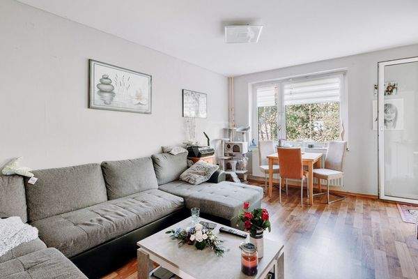 Wohnbereich mit Loggiazugang