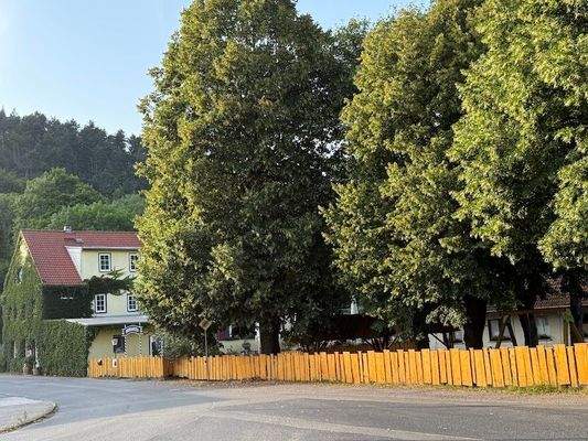 Rückansicht Biergarten