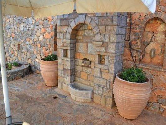 Kreta, Agios Nikolaos: Exklusive Immobilie zu verkaufen. Luxuriöse Villa mit fünf Schlafzimmern