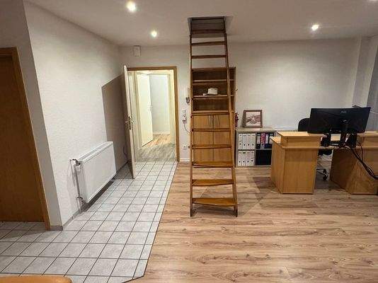 Helles und freundliches Büro, mit Klimaanlage