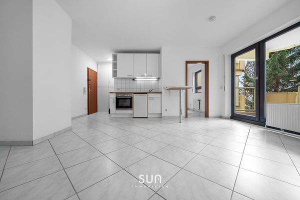 Lichtdurchflutetes Wohnzimmer