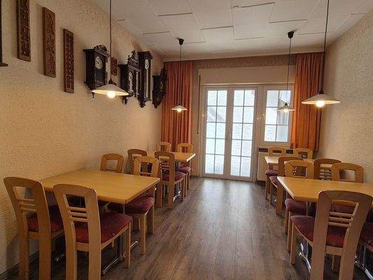 Weitere Sitzplätze Cafe.jpg