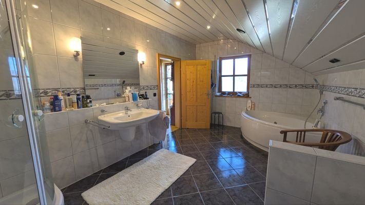 Badezimmer 1 OG
