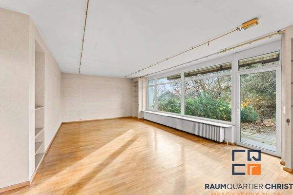 Wohnzimmer mit Terassenzugang