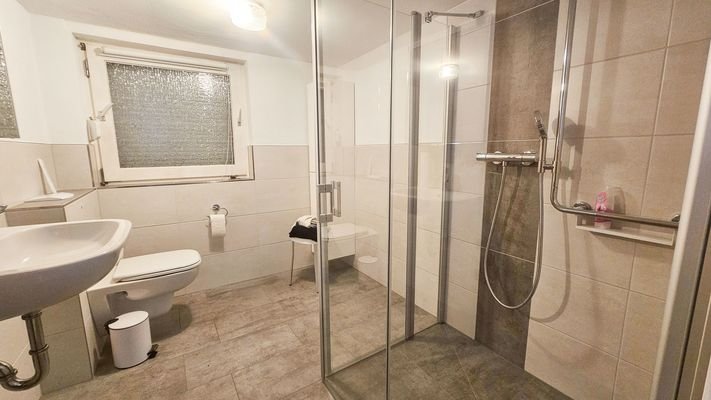 Badezimmer EG