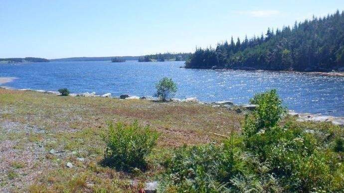 Befestigte Wasserfront Lot 7 - kultiviert