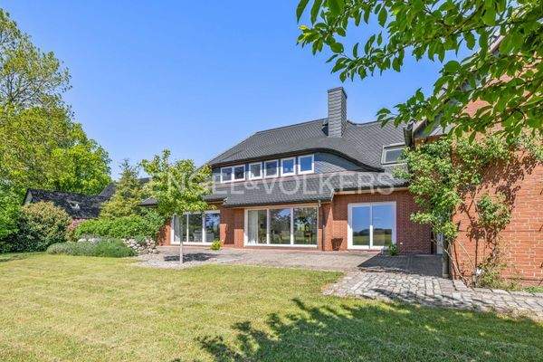 Terrasse und Blick von Süden