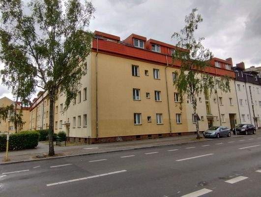 Wohngebäude v Waldstraße