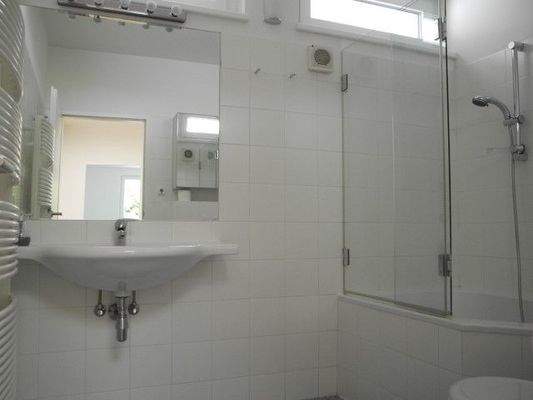 Erstbezug nach kompletter Sanierung einer Doppelhaushälfte  - gersthof, Herbeckstrasse - Wien, Wien