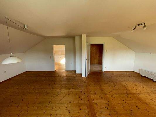 Wohnzimmer Bild 2 OG