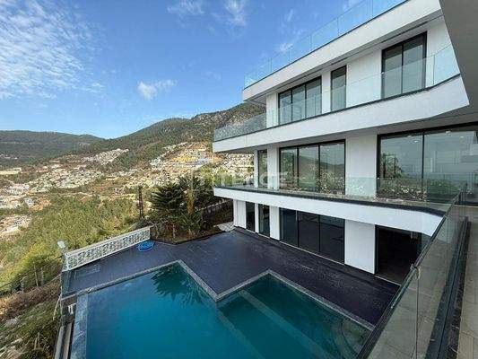 Turnkey Sea-View Villa in Alanya Antalya a with Smart Home Systems
