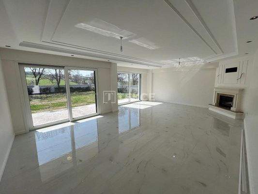 Villas for Sale with Nature Views in a Complex in Tuzla