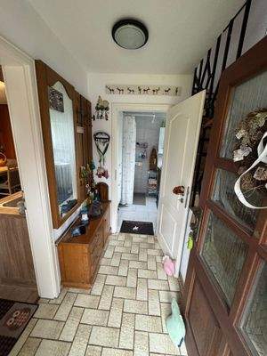 3 Diele Eingang.JPEG