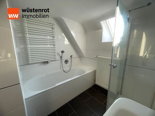 Badezimmer im OG