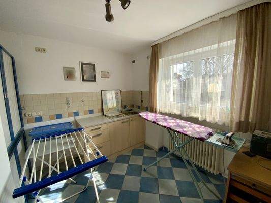 Hauswirtschaftsraum/ggf. Küche OG