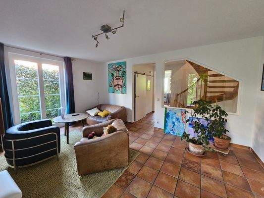 Wohnzimmer mit Blick zur Küche