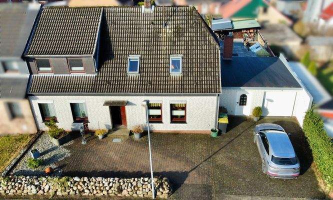 2) Außenansicht, Luftbild, Frontanansicht