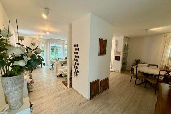 Wohnung im EG - Wohnen/Essen