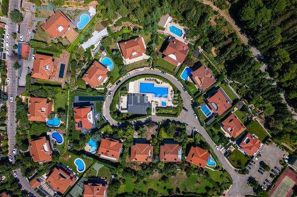 Luxurious Villa with Forest and Sea Views in Sarıyer İstanbul