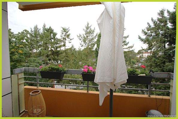 Loggia mit Blick ins Grüne