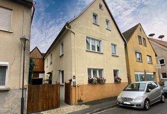 Außenansicht - Strassenseite