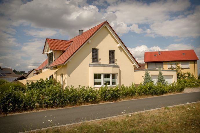 Erstklassiges Wohlfühl-Haus in Nordheim a.Main zu verkaufen!