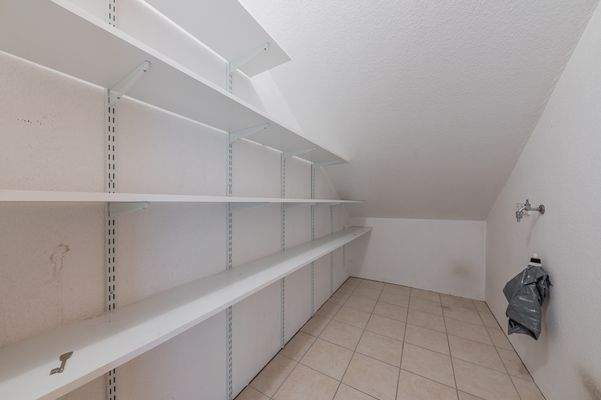 OG: begehbarer Schrank 