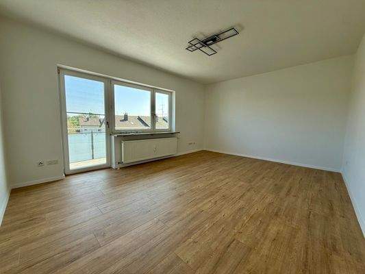 Wohnbereich (3-Zi renoviert)