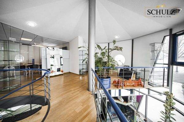 Repräsentative Büro- und Präsentationsfläche mit Führungsqualität