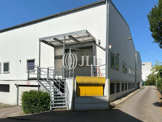 Außenansicht Hallenfläche - JL