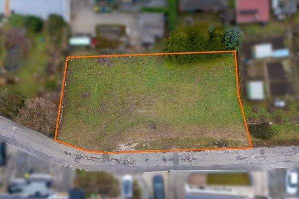 Luftansicht mit Markierung Flurstücke