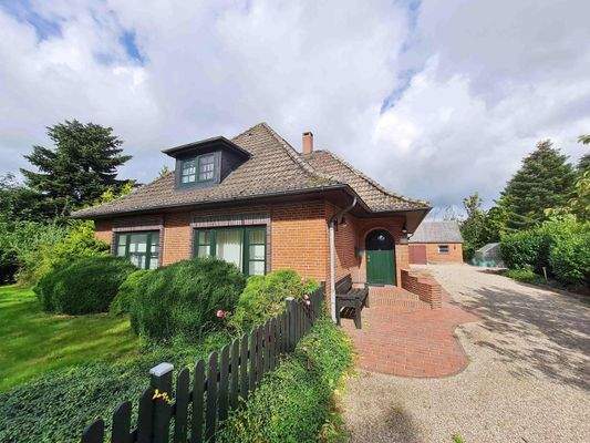 Blick auf die vordere Hauseingangstür