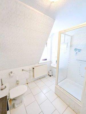 makellos 16 EFH Prerow - Duschbad WE 2.jpg