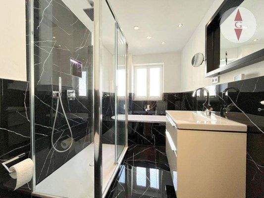 1-694 Badezimmer (2).jpg