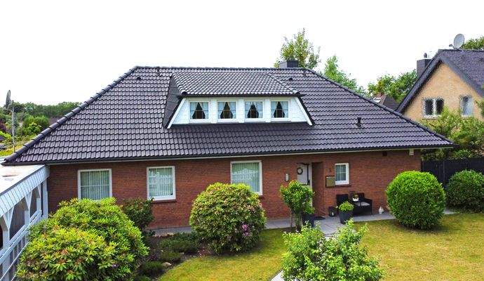 Hausansicht_oben_vorne