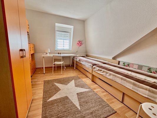 E1 Zimmer 2