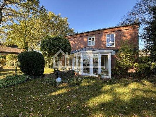 Seitenansicht mit Wintergarten