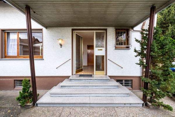 Stilvoller Eingangsbereich mit charmantem Charakter