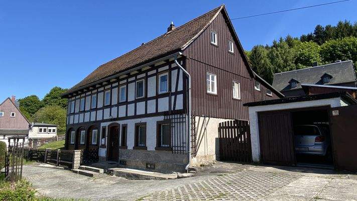 Seitenansicht m. Garage